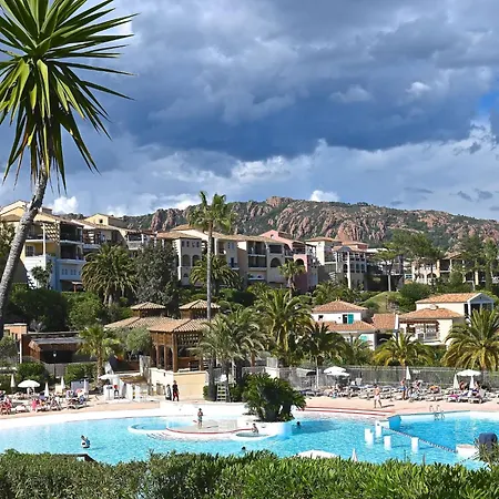 Διαμέρισμα Le Village - E1103 By Interhome *