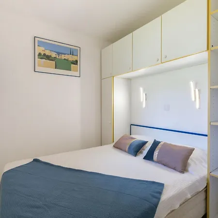 Διαμέρισμα Le Village - E1103 By Interhome Saint-Raphaël